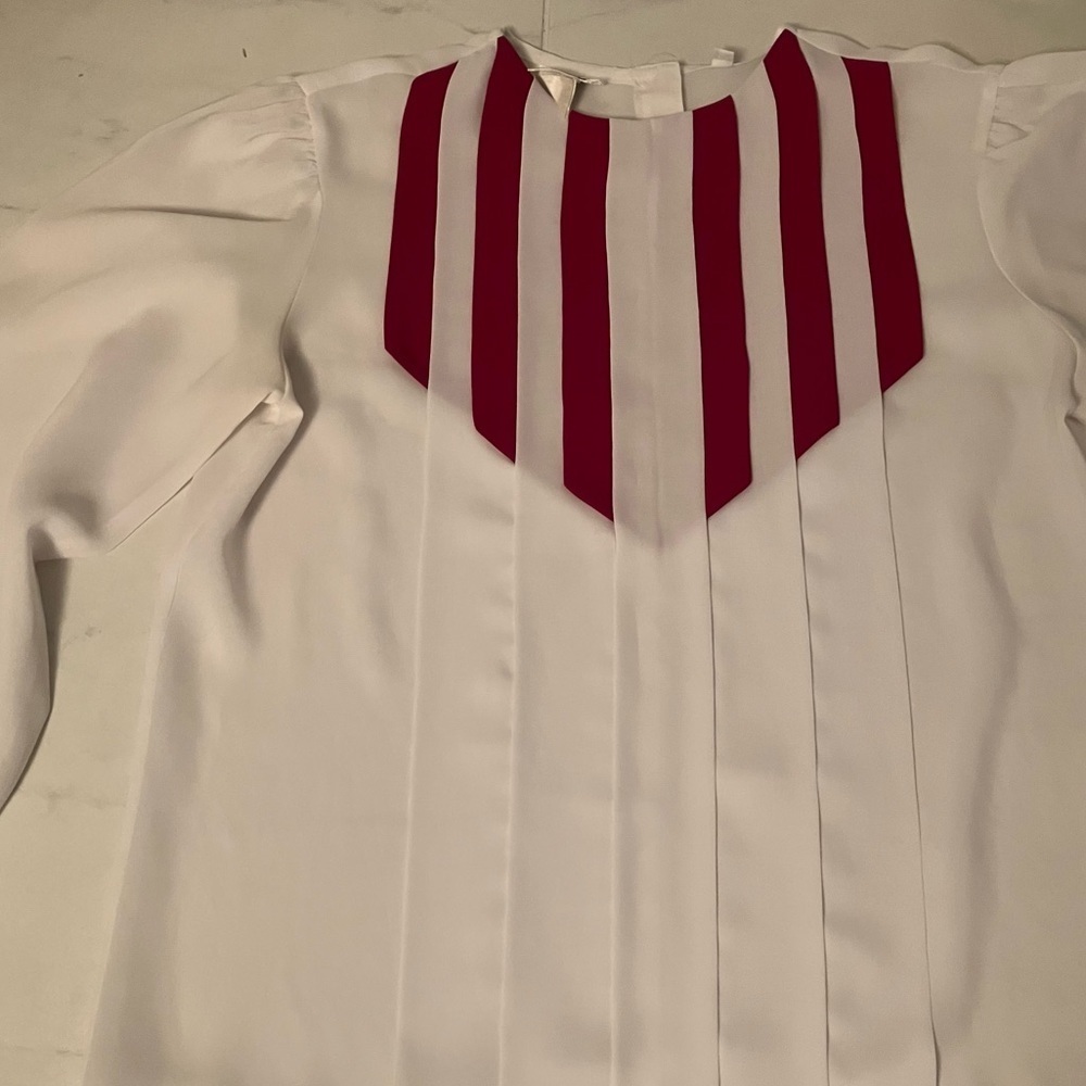 Tanjay vintage white / pick blouse.  Lightweight.  EUC!